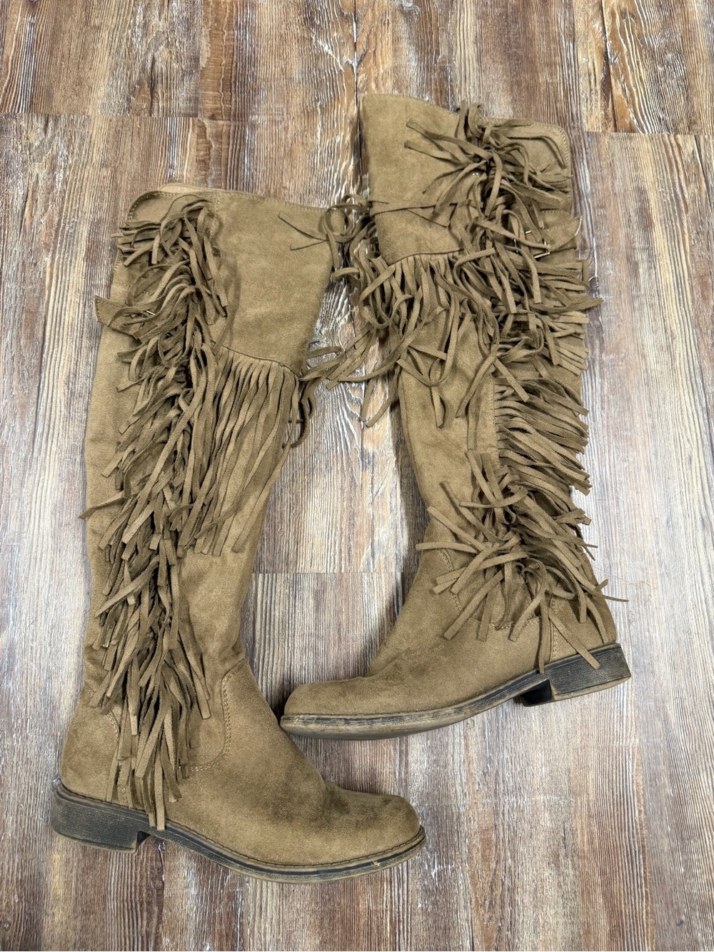 Y2K Tan suede western boho fringe boots , size US 6.5